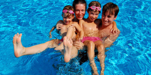 2 Ways Hiring a McKinney Pool Cleaning Service Can Save You Cash